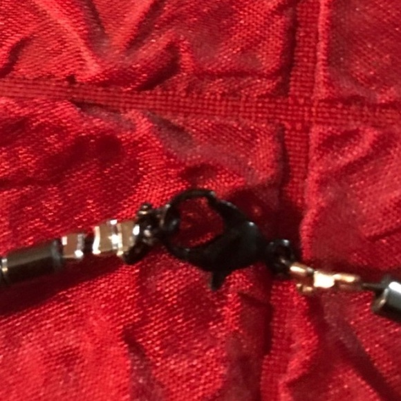 Magnetic Jewelry is sometimes prescribed for pain - Picture 6 of 6